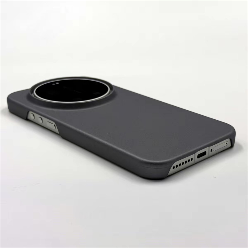 غطاء خلفي صلب من البولي كربونا - مراجعة Photography Kit Xiaomi 17 Ultra وسعره