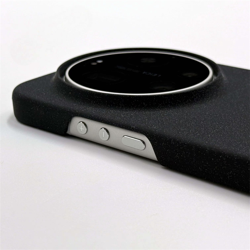 غطاء خلفي صلب من البولي كربونا - مراجعة Photography Kit Xiaomi 17 Ultra وسعره