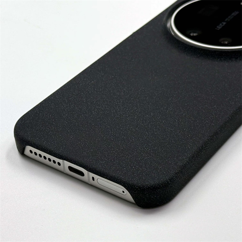 غطاء خلفي صلب من البولي كربونا - مراجعة Photography Kit Xiaomi 17 Ultra وسعره