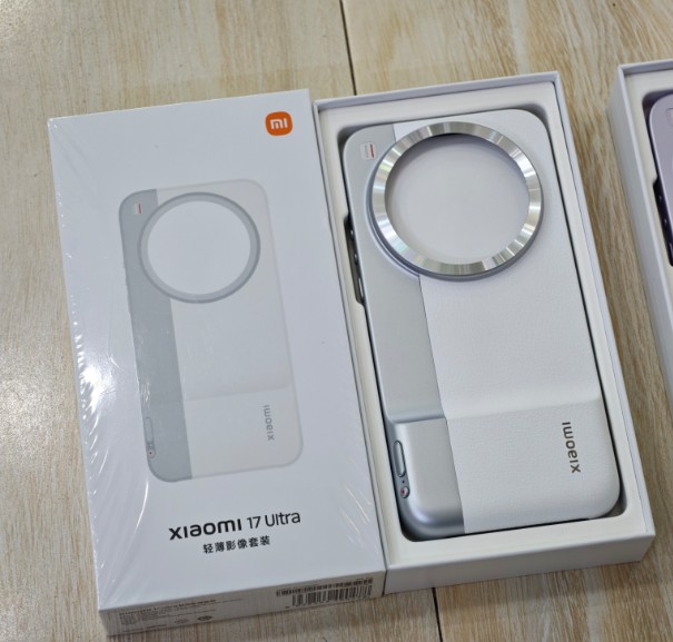 طقم كاميرا شاومي 17 ألترا الأص - مراجعة Photography Kit Xiaomi 17 Ultra وسعره